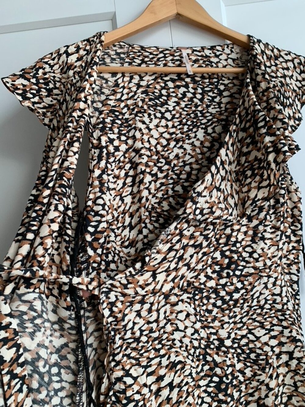 Free People Dress Size M Animal Print Jet Combo Mini Dress Ruffle Sleeve - Picture 5 of 12